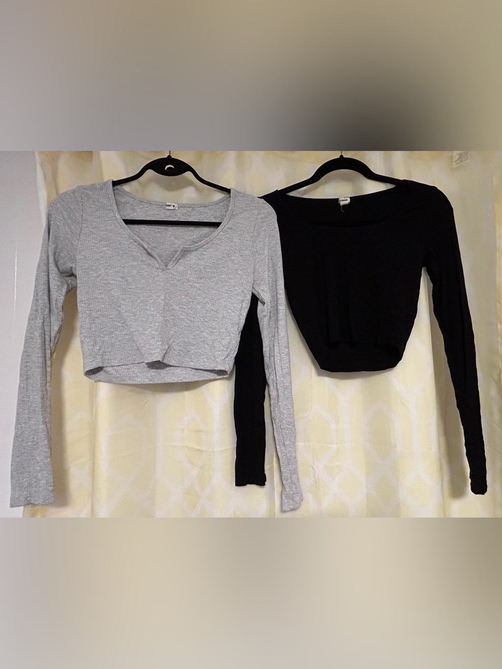 Garage long sleeve crop tops set of two